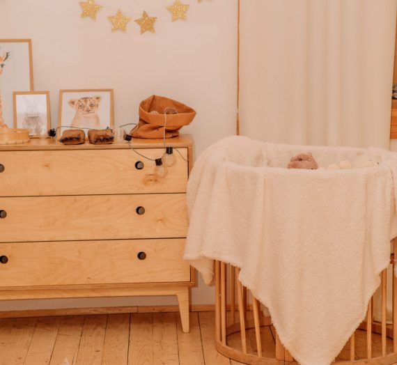 Minicuna o cuna: dónde dormirá mejor mi bebé?